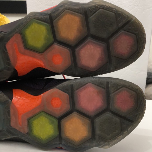 NIKE LEBRON JAMES XII INSTINCT BASKETBALL SNEAKERS MENS SIZE 15 - Picture 15 of 16